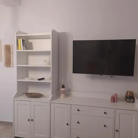 Asprocyclia House דירה