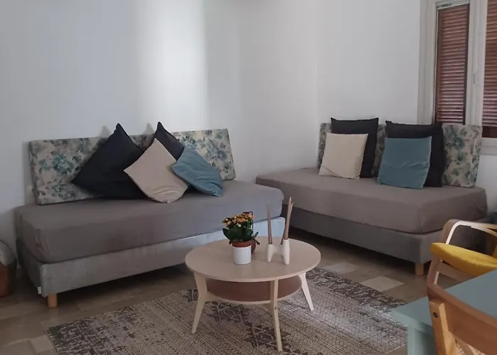 شقة Asprocyclia House